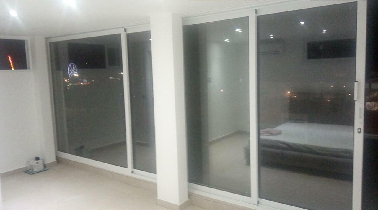 Freminore Sky Aprtments Agia Napa Buitenkant foto