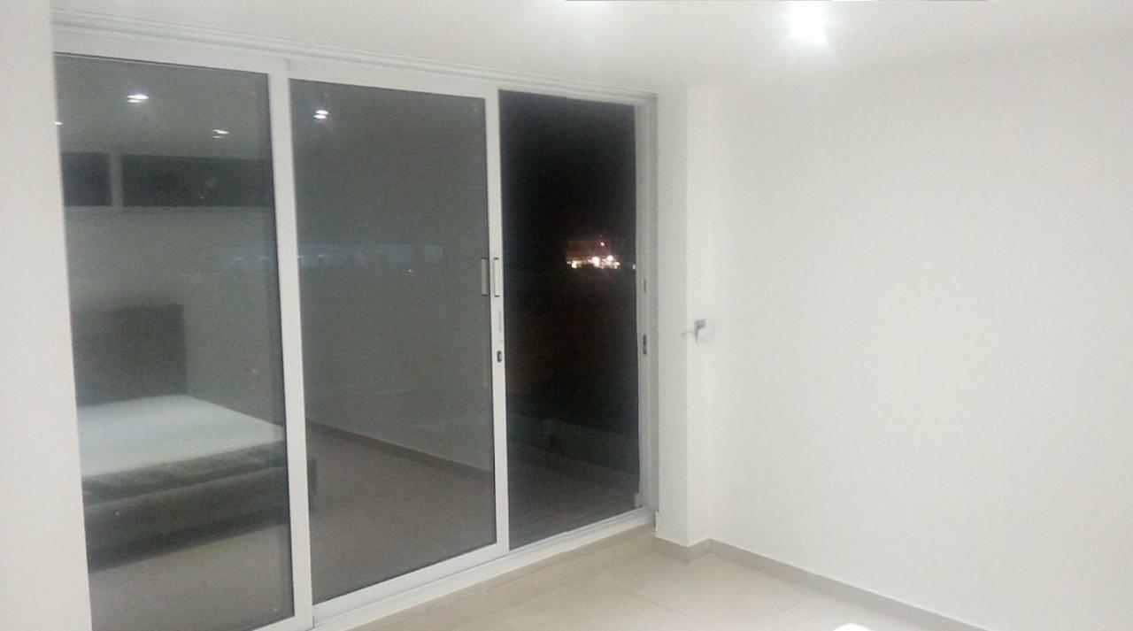 Freminore Sky Aprtments Agia Napa Buitenkant foto